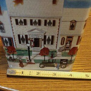 Hershey's Kisses 1990 Hometown Series Tin canister #6